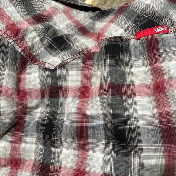 Vans mens M plaid snap down shirt, long sleeve, gray and red. - Picture 9 of 9